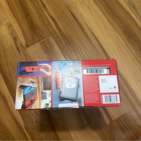 Nintendo Switch Console - Bright Red and Blue - Picture 8 of 9